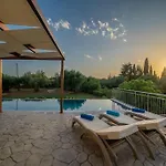 Luxury Majore * Svoronata