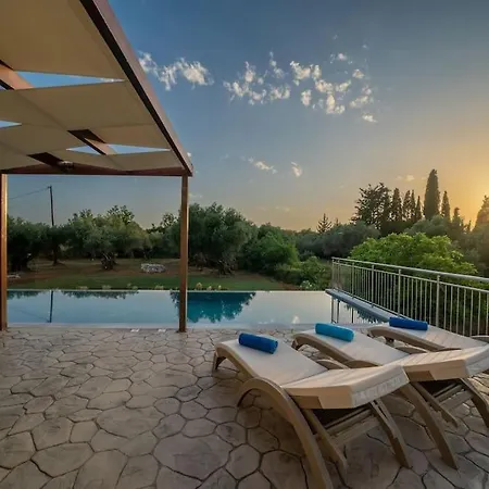 Luxury Majore * Svoronata