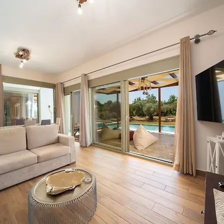 Luxury Majore Villa *
