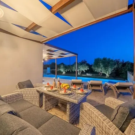 Luxury Majore Vila