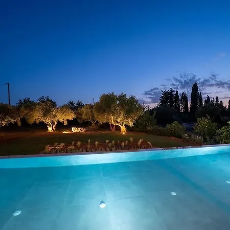 Luxury Majore 스보로나타